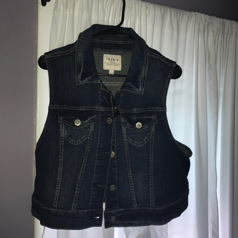 NWT Torrid Sleeveless Jean jacket